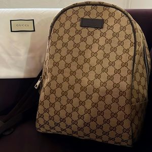 Gucci GG Canvas Backpack (Unisex)